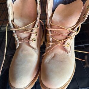 Tan and Black Timberland Leather Boots Women’s 6.5